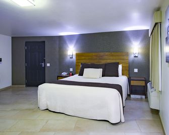 Hotel La Pinta - Ensenada - Slaapkamer