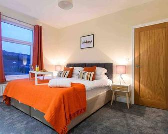 Beechwood House - Icc & Celtic Manor - Parking - Wifi - Newport - Bedroom