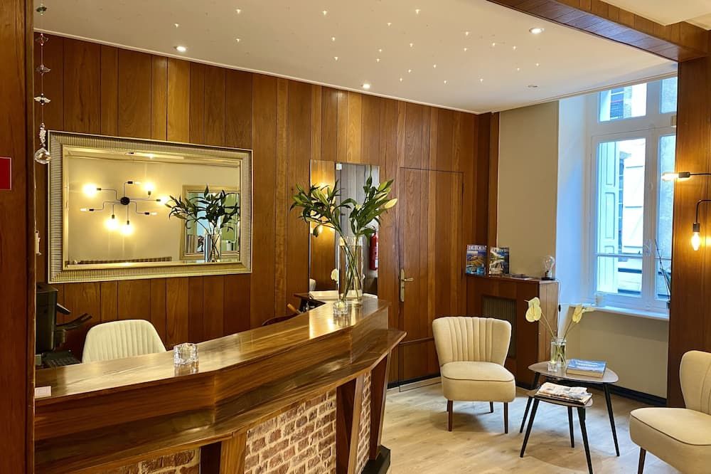 Hôtel Moderna - שרבור-אוקטביל - דלפק קבלה