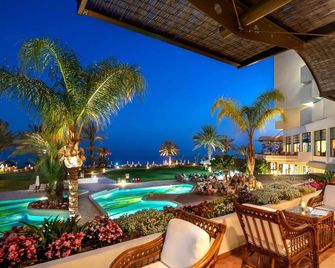 Constantinou Bros Athena Royal Beach Hotel - Pafos - Uima-allas