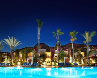 Divan Bodrum - בודרום - בריכה