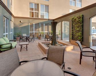 Fairfield Inn & Suites By Marriott San Francisco Airport - Millbrae - Patio