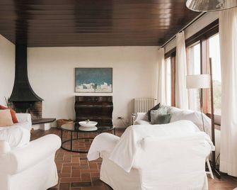 15th-century farmhouse with pool near Barcelona - Tiana - Sala de estar
