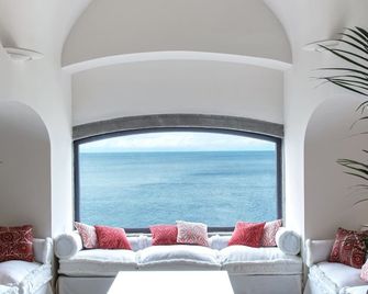 ميتساتوري هوتل آند ثيرمال سبا - إيشيا - غرفة معيشة