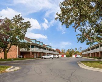 Travelodge by Wyndham Canton/Livonia Area, MI - Canton - Gebouw
