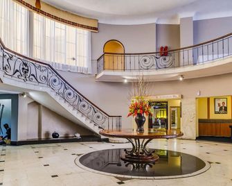 Bulawayo Rainbow Hotel - Bulawayo - Salónek