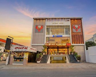 FabHotel Day and Night Suite- Jalahalli West - Bangalore - Gebouw