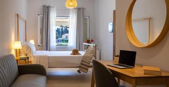 Hotel Bretagne - Corfu - Bedroom