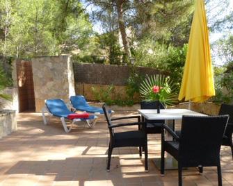 Quiet Well-Being Oasis For Individualists - Calviá - Patio