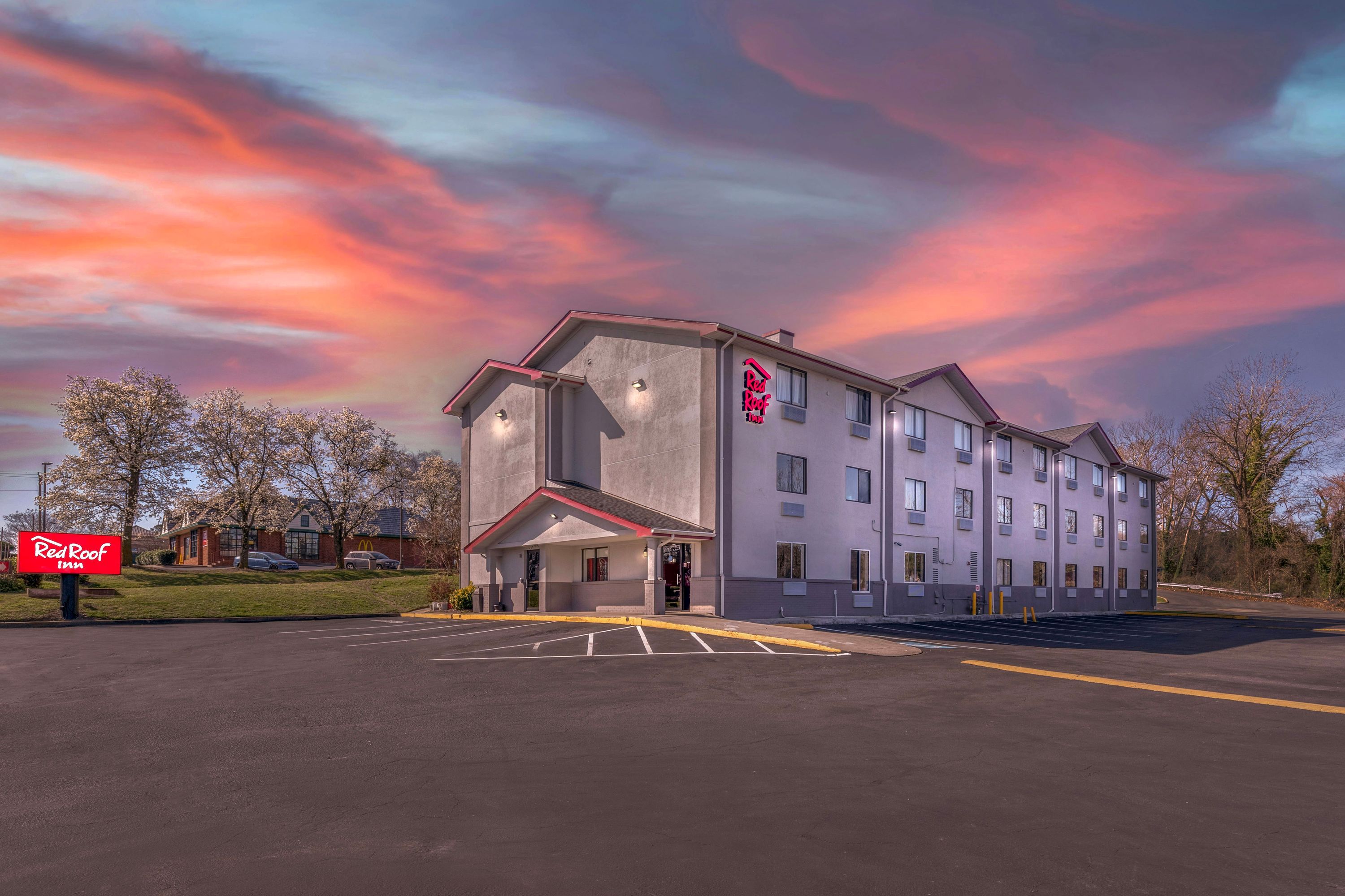 Red Roof Inn Suffolk - Suffolk - Edificio