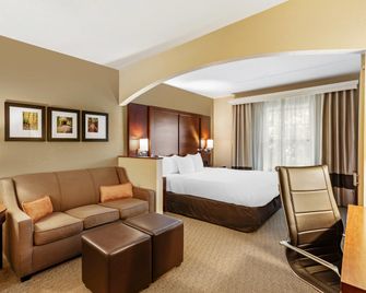 Comfort Suites State College near Penn State - State College - Soverom