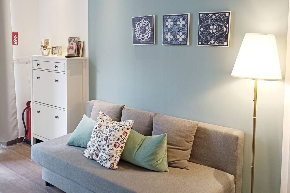 Spacious 3-bedroom Apartment in City Centre - וינה - סלון