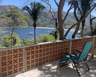 Casas Las Parotas 1-Room Studio Apartment With Rooftop Patio Overlooking Bay - Yelapa - Balcony