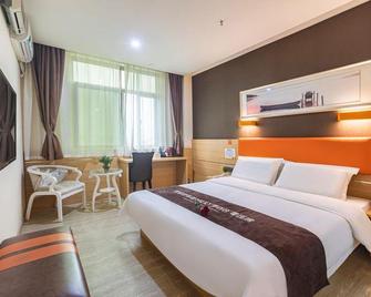 7 Days Premium Huizhou Boluohu Town Luofu Mountain Branch - Huizhou - Bedroom