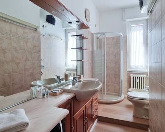 Italianway - Favretto 13 - Mediolan