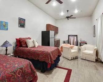 Studio - 806 - Nova Orleans - Quarto