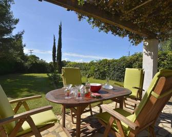 Sungarden Villa in Kommeno Bay - Limni - Innenhof