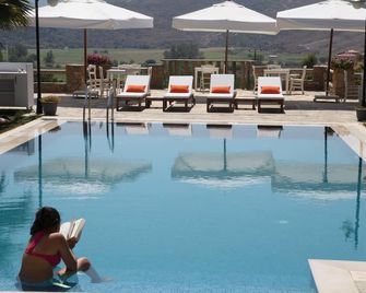 Anemos Hotel - Gökçeada - Piscina