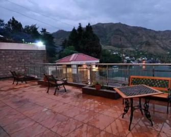 Tal Paradise - Bhimtal - Balcony