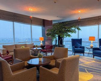 คราวน์ พลาซ่า บันดุง บาย IHG - บันดุง - เลานจ์