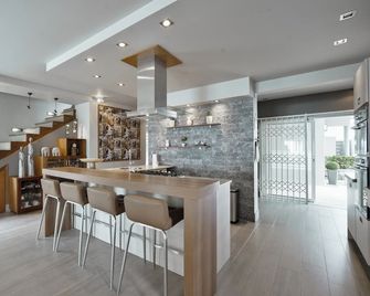 The Compound - Villa 3 - Tombeau Bay