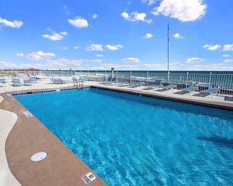Edgewater West 64 | 2br Gulf-Front Condo | West Beach | Sleeps 7 - غولف شورس - حوض السباحة
