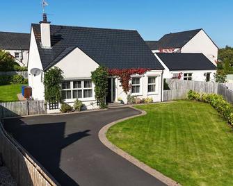 Plantation Drive - Home from home - Limavady - Building