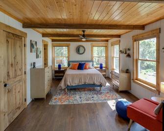 Quaint Cabin On Sibley Lake Pontoon Included Thru Early October. - Pequot Lakes - Bedroom