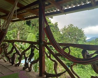 Cottage Eco Responsable en Bois au Décor Atypique au Coeur de la Nature - Bellevue Chopin - Balkon