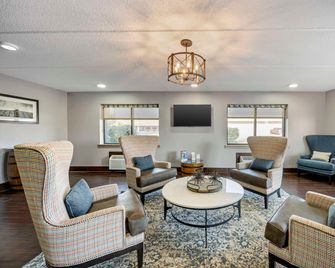 Best Western Shelbyville Inn and Suites Celebration Inn - Shelbyville - Lounge