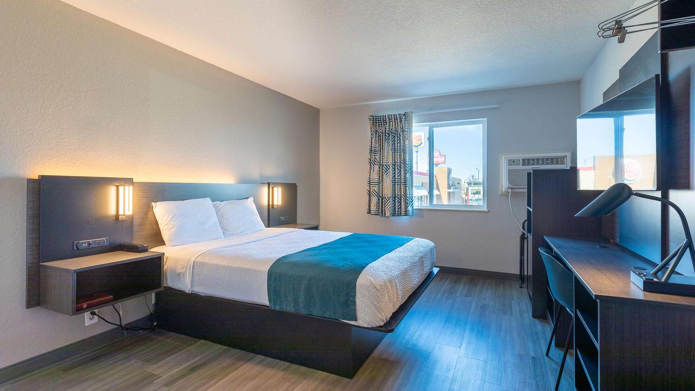 Motel 6-Fort Lupton, Co