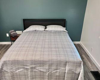 Charming 4-bedroom house with AC, WiFi in fabulous Urbana - Urbana - Bedroom