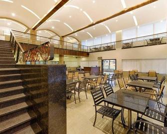 Priyadarshini Pride - Hosapete - Restaurant