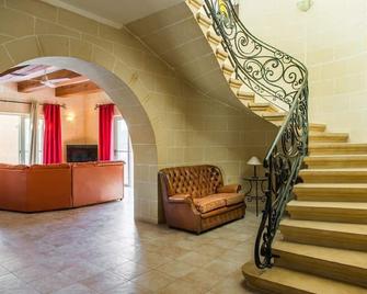 Room For 4 People With Bathroom - Għasri - Lobby