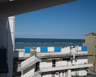 Estense - Bellaria-Igea Marina - Parveke