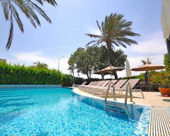 Residence Ara Inn - Torre San Giovanni - Piscina