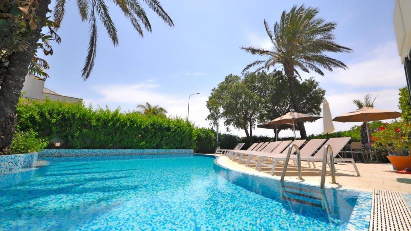 Ara Inn Resort