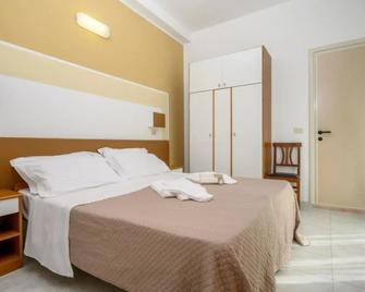 Hotel Cà Vanni - Rimini - Bedroom