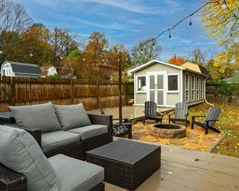 Casa Cielo - Sauna Cold Plunge Gym - Doraville - Patio