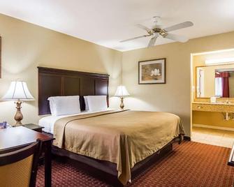 Bryant Inn And Suites - Bryant - Спальня