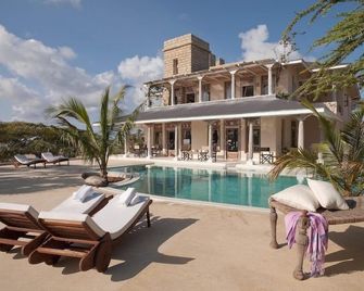 The Majlis Resort - Lamu - Piscina