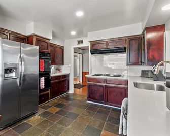 Luxurious & Cozy Large 4 Br 2ba Home With Swimming Pool- San Jose Cambrian Area - San Jose - Cozinha
