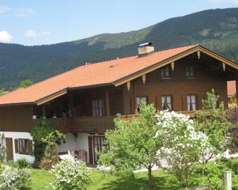 Ferienwohnung Gundi Scheurl - Chiemgau Karte - Inzell - Building