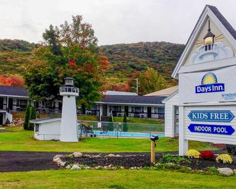 Days Inn Lincoln - Lincoln - Κτίριο