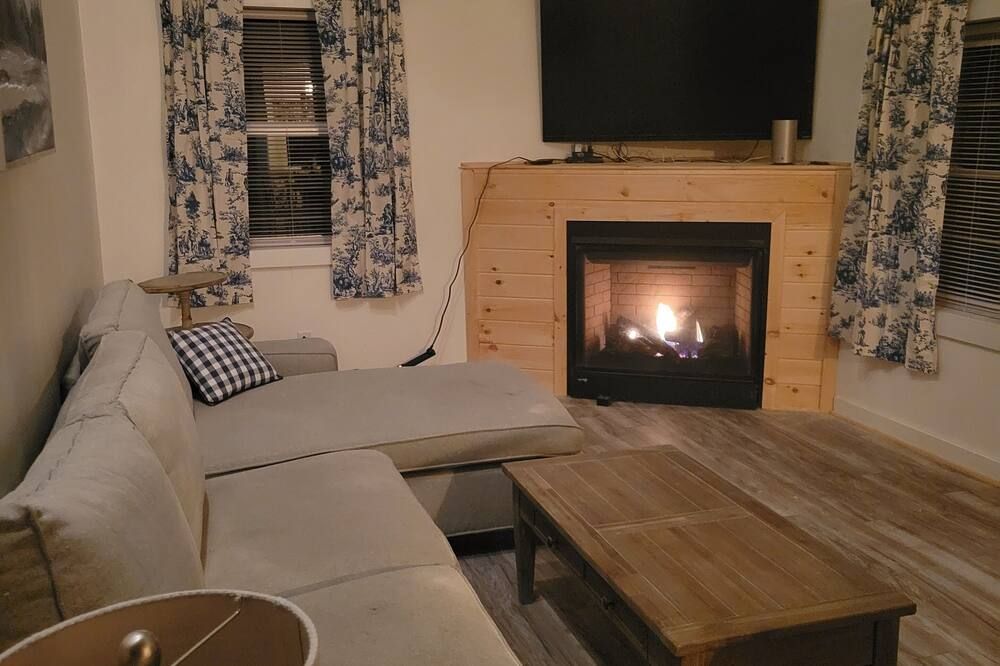 Foxglove Cottage - A Country Retreat