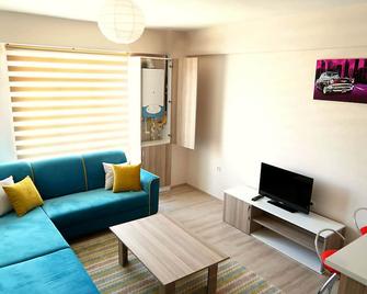 Hayat Home Suite - Erzincan - Living room