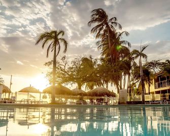 Estelar Santamar Hotel & Centro de Convenciones - סנטה מרטה - בריכה