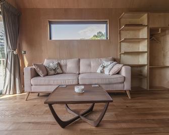 Birdwatcher's Cabin - Golspie - Living room