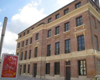 Auberge de Jeunesse HI Rouen - Rouen - Building