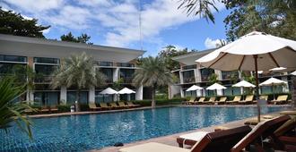 Bundhaya Resort - קו ליפה - בריכה